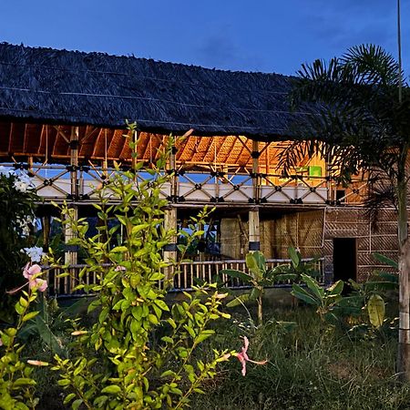 Mowgli'S Cafe Hampi & Guest House Exterior foto