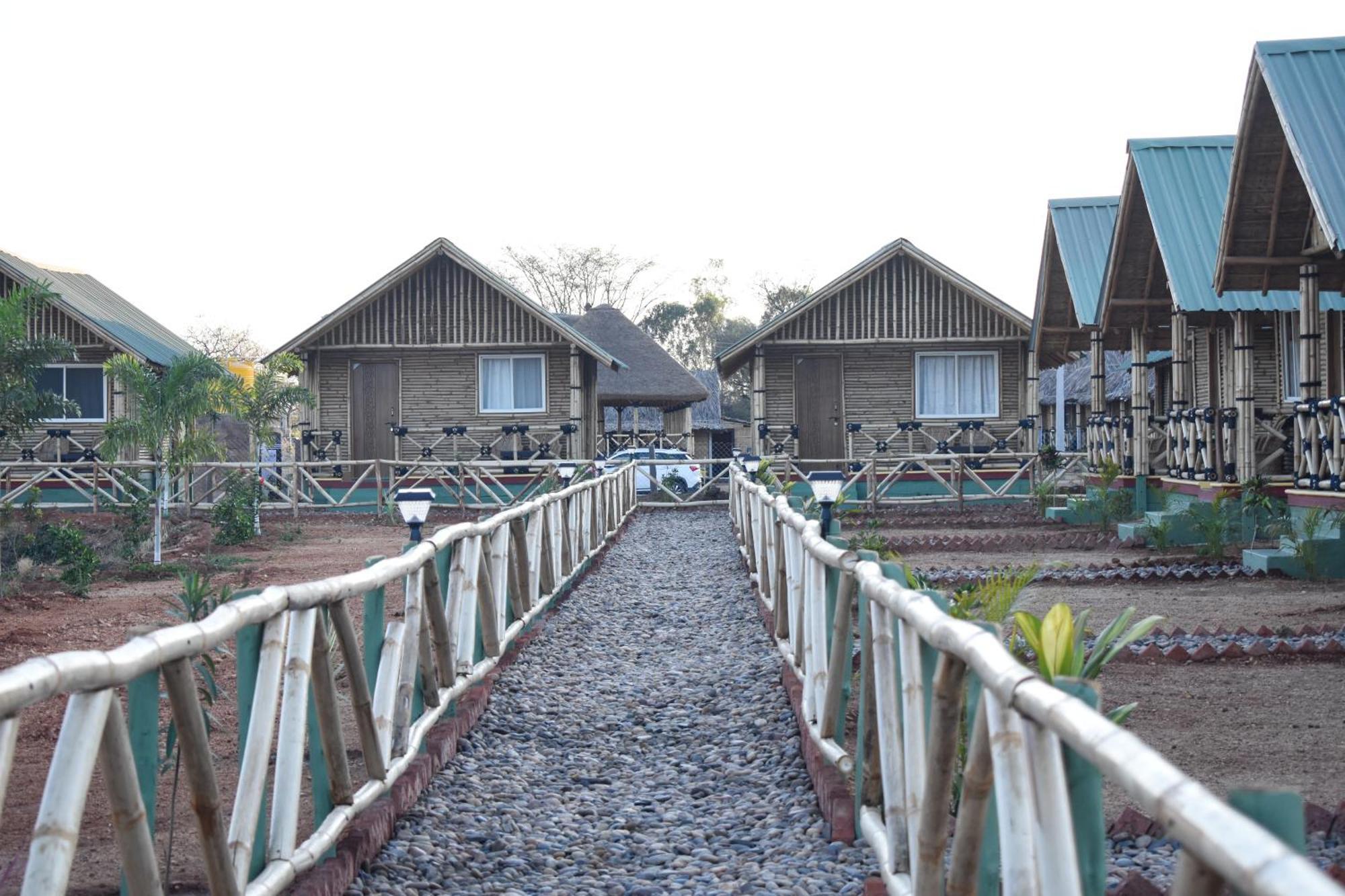 Mowgli'S Cafe Hampi & Guest House Exterior foto